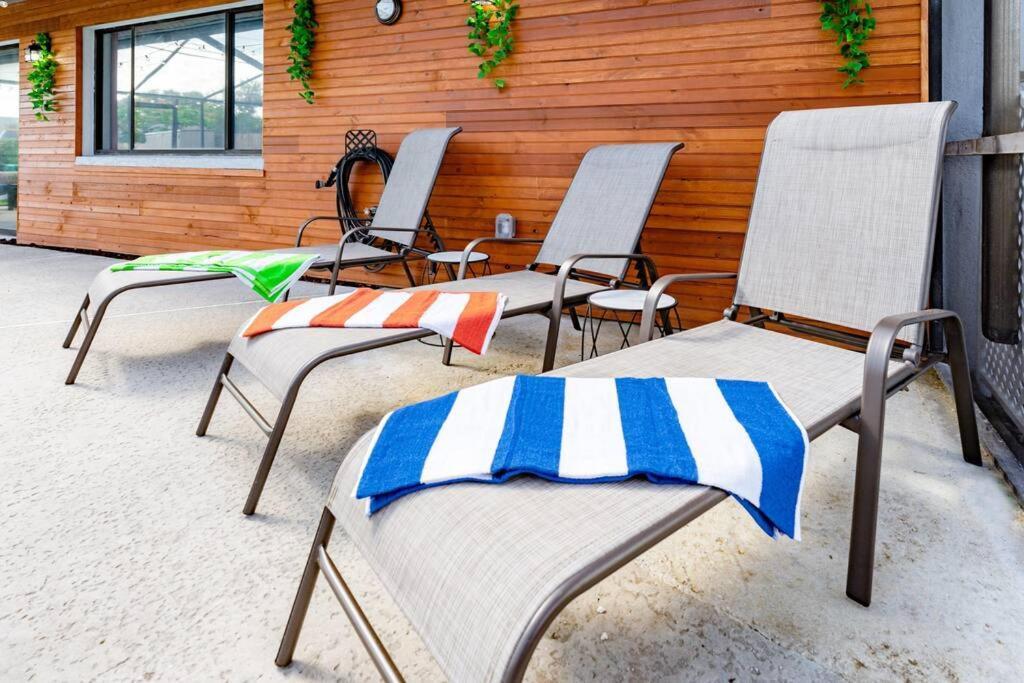 The Pelican/Pool/Hottub/Gameroom ブランドン エクステリア 写真